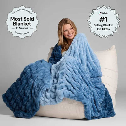 Dreamer Blanket – Ultra-Soft Oversized Plush Blanket with 4-Way Stretch, Lightweight & Cozy