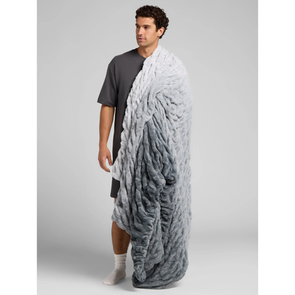 Dreamer Blanket – Ultra-Soft Oversized Plush Blanket with 4-Way Stretch, Lightweight & Cozy