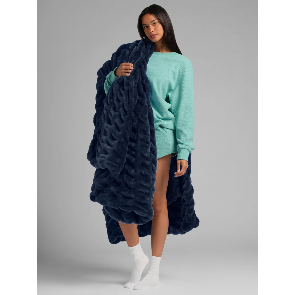 Dreamer Blanket – Ultra-Soft Oversized Plush Blanket with 4-Way Stretch, Lightweight & Cozy