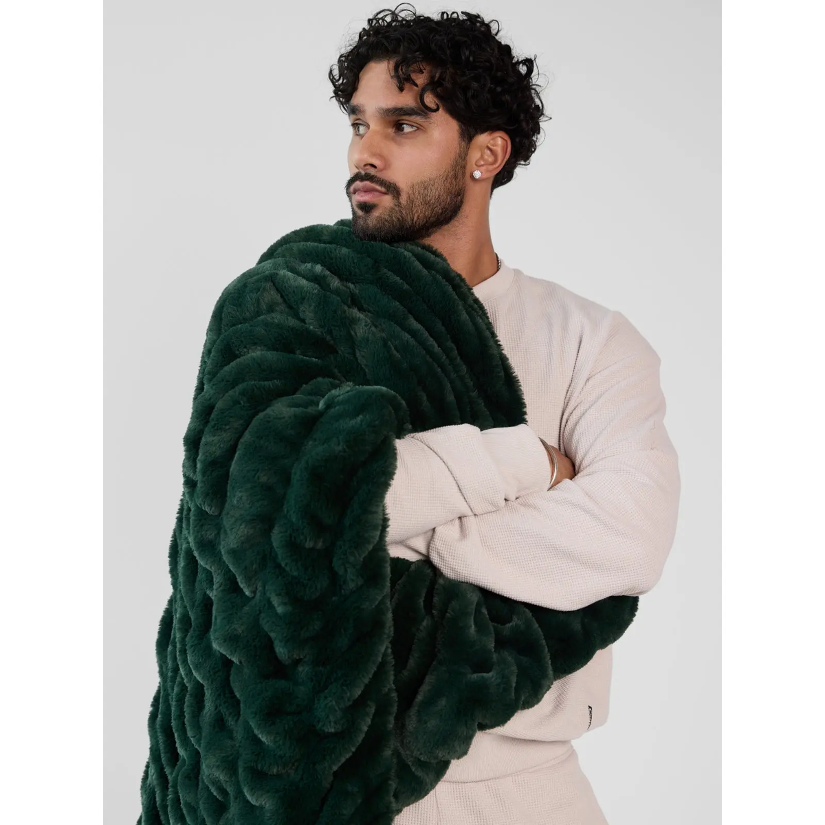 Dreamer Blanket – Ultra-Soft Oversized Plush Blanket with 4-Way Stretch, Lightweight & Cozy